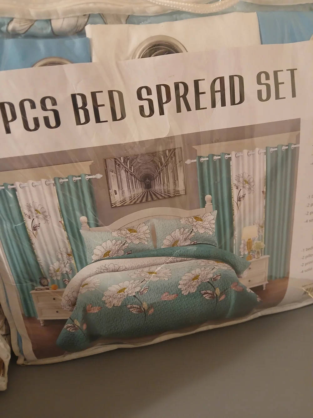 & Other Stories Teal and White Floral Quilted Comforter Set